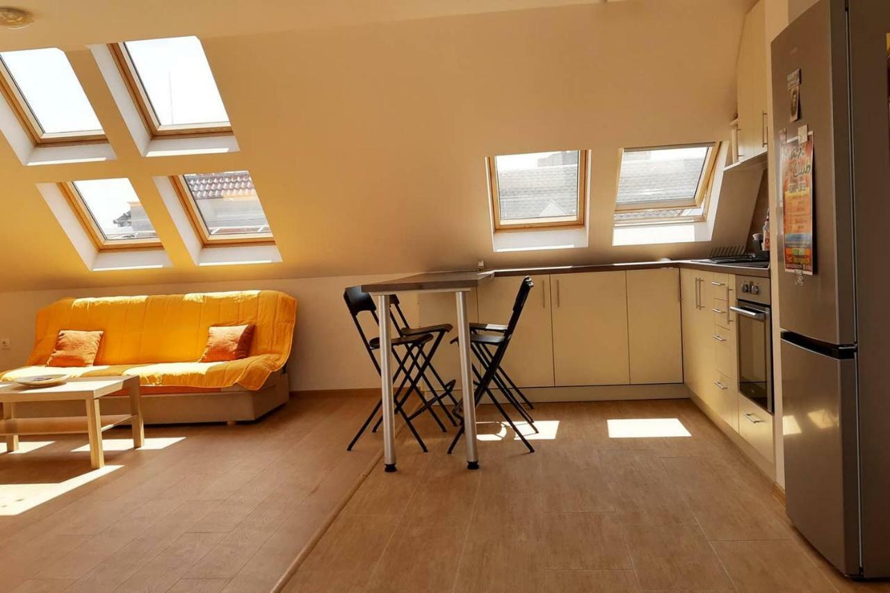 Sky Blue Danube Apartment Русе Екстериор снимка