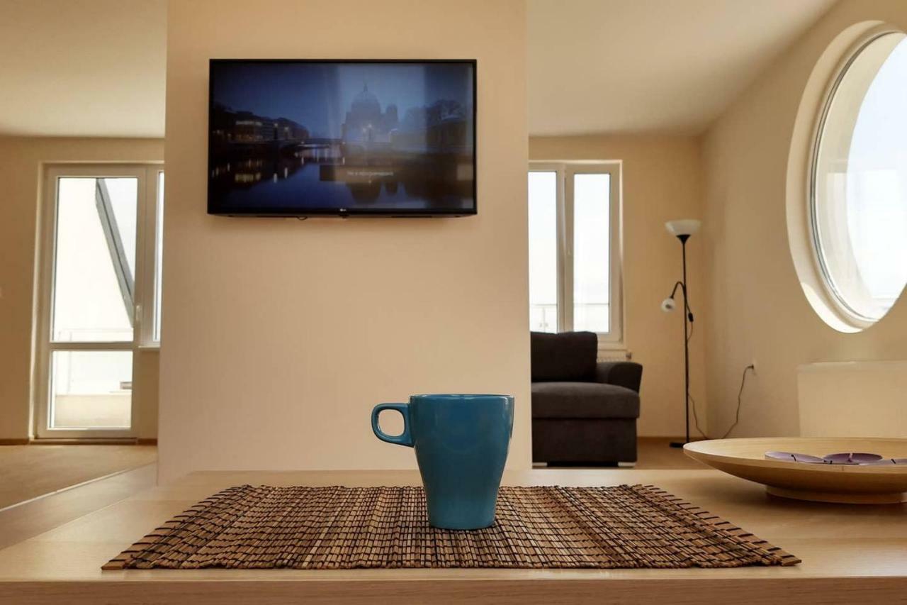 Sky Blue Danube Apartment Русе Екстериор снимка