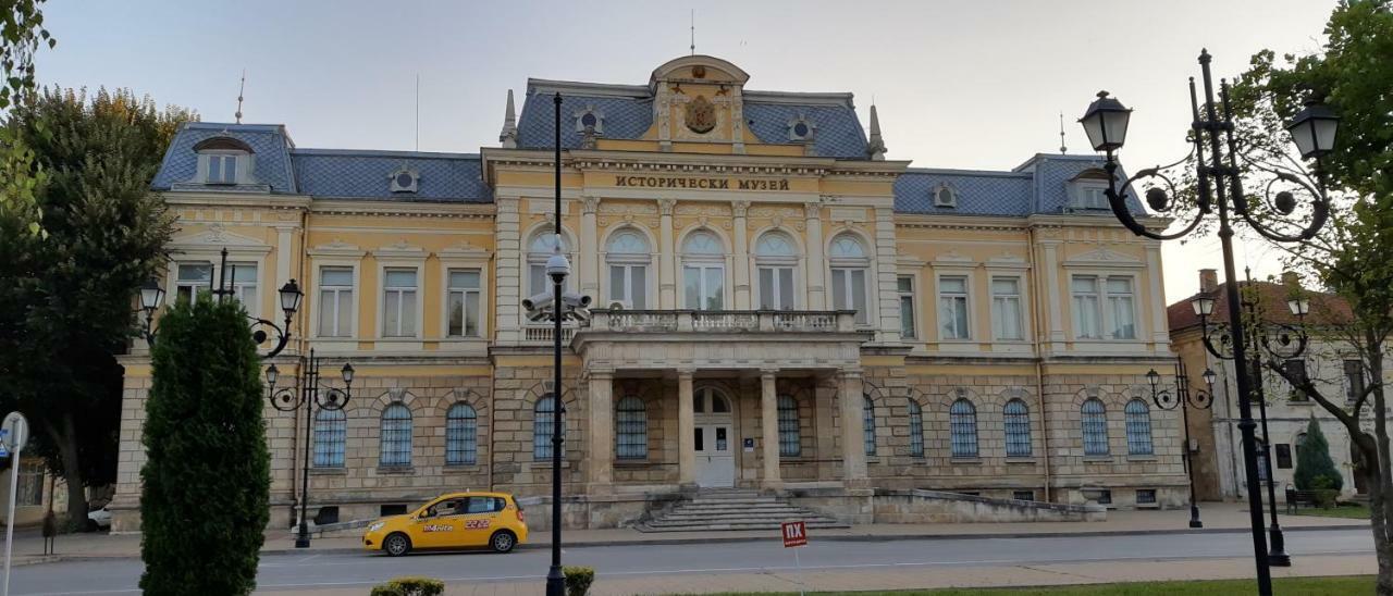 Sky Blue Danube Apartment Русе Екстериор снимка